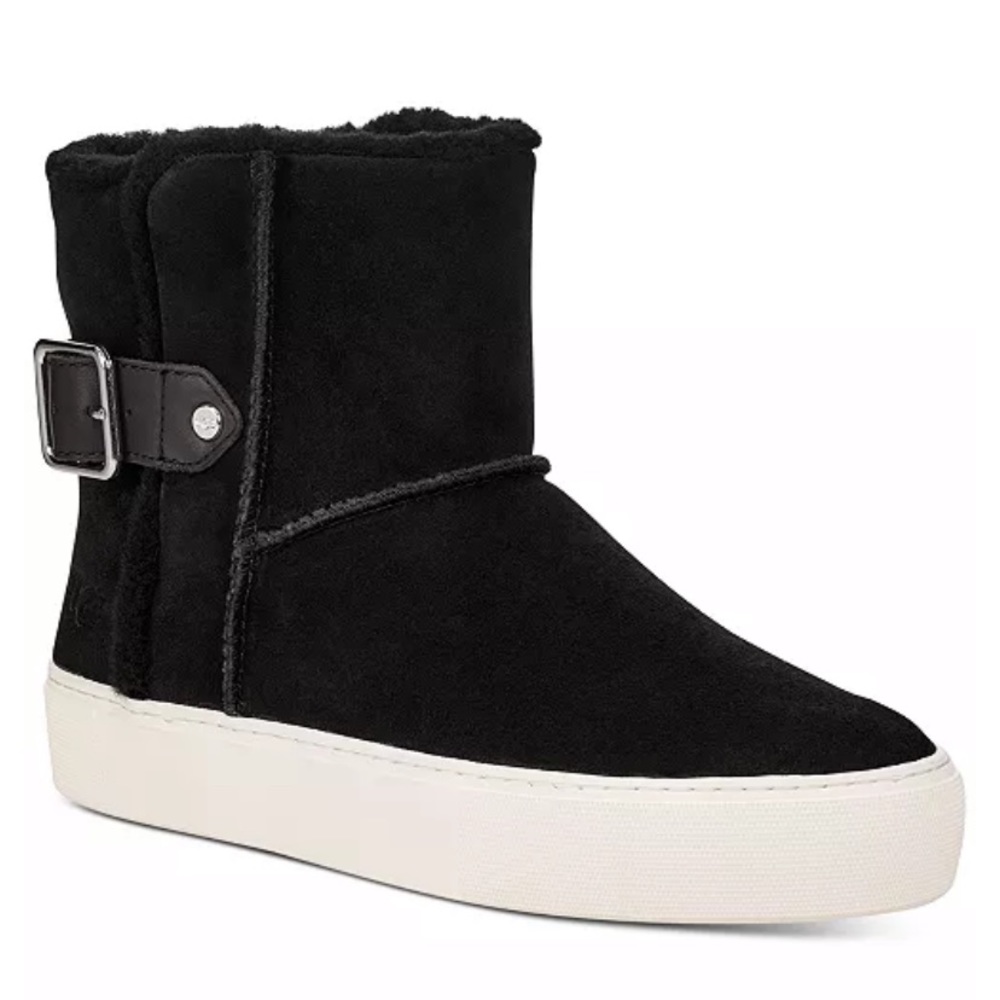 NWOB UGG Women's Aika Booties